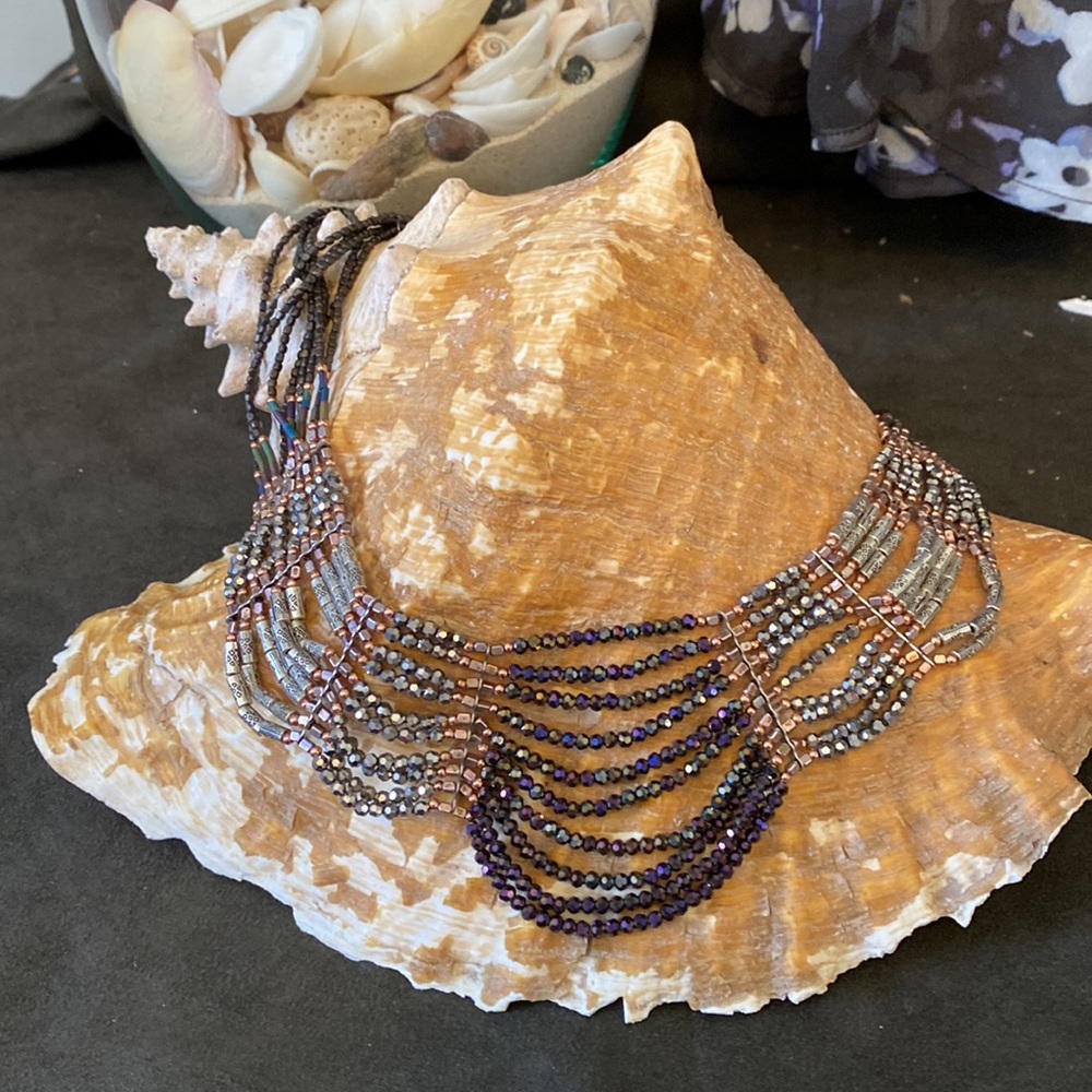 # 106 Sparkly costume necklace